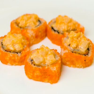 Ролл Гурме в Цунами по цене 535 ₽