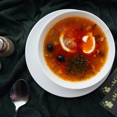 Солянка в у МАМАN по цене 380 ₽