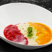 Каша рисовая с малиновым и тропическим соусами в GORDOST
