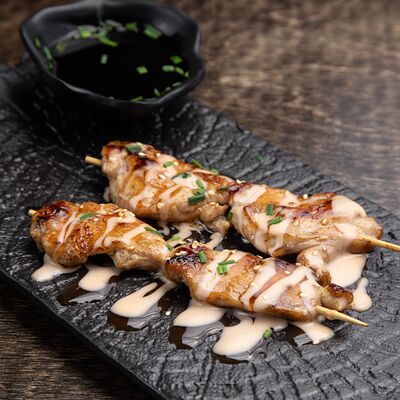 Шашлычок из свининыв Суши & Саке Izakaya Bar по цене 408 ₽