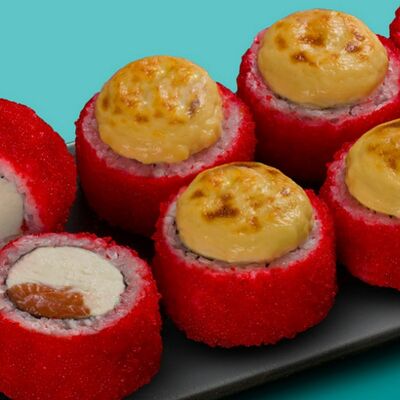 Запеченный с лососем в О! Суши по цене 1650 ₽