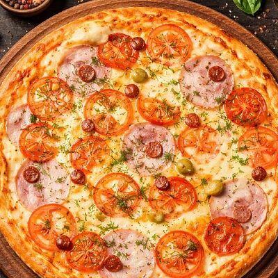 Пицца Бавария в Love Rolls по цене 930 ₽