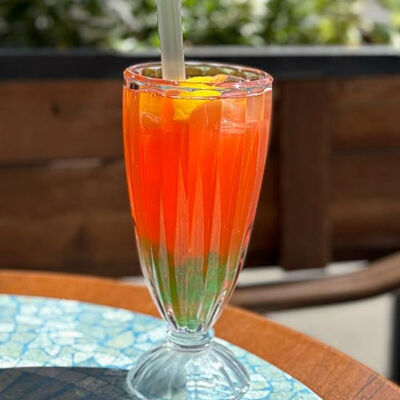 Лимонад Кактус-опунция-клубника с джус боллами в Mon Baton по цене 460 ₽