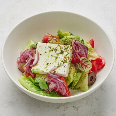 Салат Греческий в Merzen по цене 430 ₽