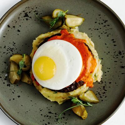 Бифштекс с соусом лечов CASPARY BRAU по цене 890 ₽