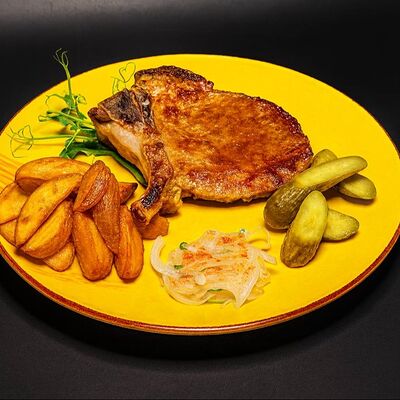 Корейка на кости в Sandwich club по цене 700 ₽