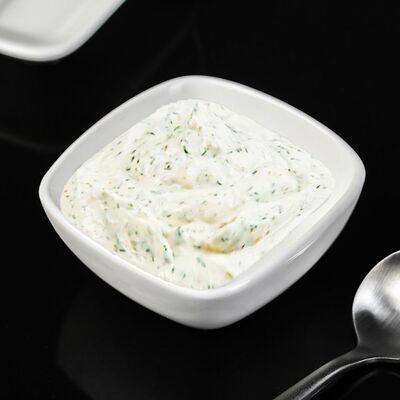 Фирменный чесночный в Суши пицца бургер по цене 88 ₽