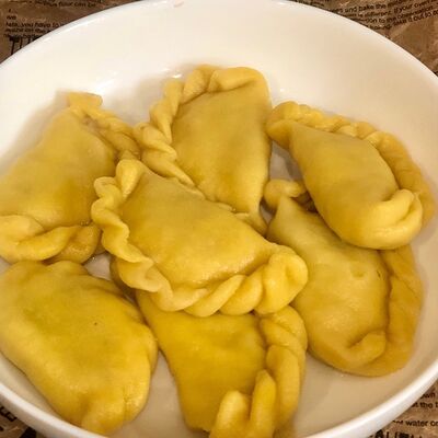 Вареники с капустой в Вятский чебурек по цене 180 ₽