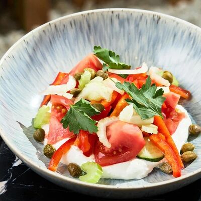 Греческий из свежих овощей в AGATA по цене 610 ₽