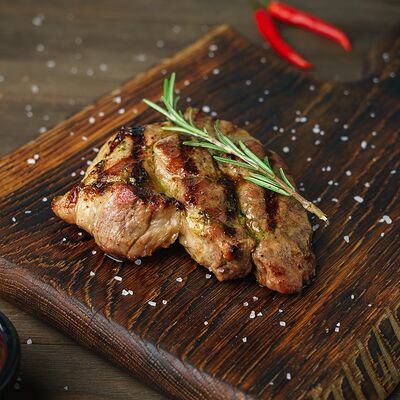 Стейк из шеи в Steak Mafia по цене 540 ₽