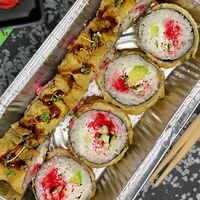 Горячая Калифорния в Woow Sushi