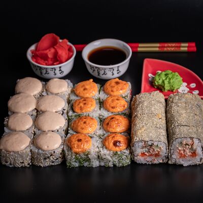 Три вкуса в Sushiland по цене 1645 ₽