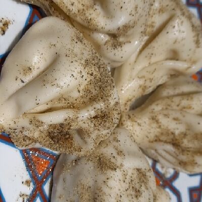 Хинкали с курицей вареные в Тбилиси по цене 280 ₽