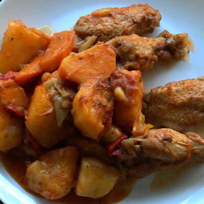 Куриное жаркое в Джон Вкусный по цене 22000 ₽