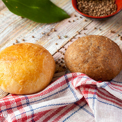 Хлеб. булочка бел./чер в Солнце по цене 50 ₽