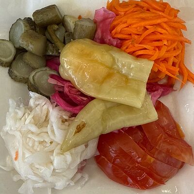 Соленья ассортив Плов центр по цене 390 ₽