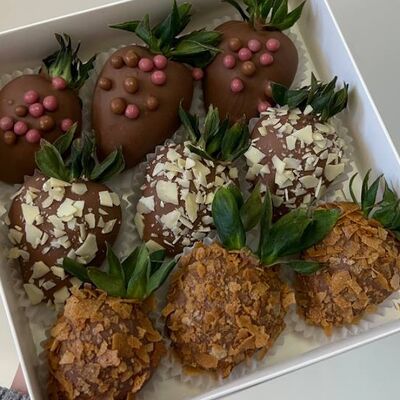 Клубника в шоколаде набор классика в Klubnichno по цене 2200 ₽