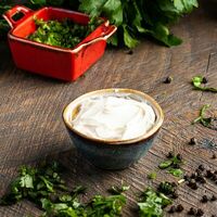 Сметана в Ели Сацебели