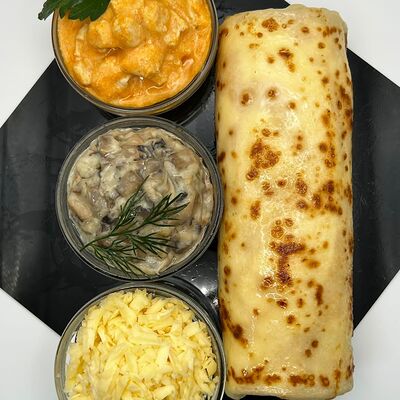 Блинчик с курицей, грибами и сыром в Блинная Мастерская «Жили-Были» по цене 436 ₽