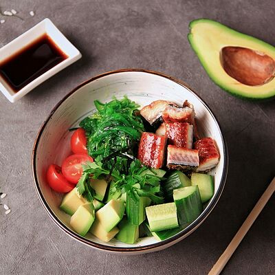 Поке с угрём в Андеграунд Pizza & Sushi по цене 506 ₽