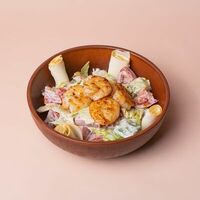 Теплый салат с креветками в Tbls