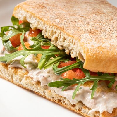 Панини с тунцом в Тирольские пироги по цене 570 ₽