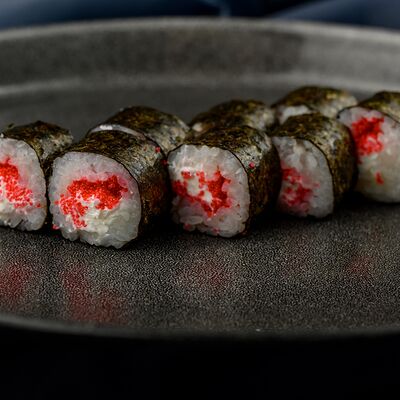 Мини-ролл со сливочным сыром и икрой в Роллинка по цене 190 ₽