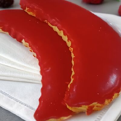 Полумесяц глазированный в Кремок по цене 325 ₽