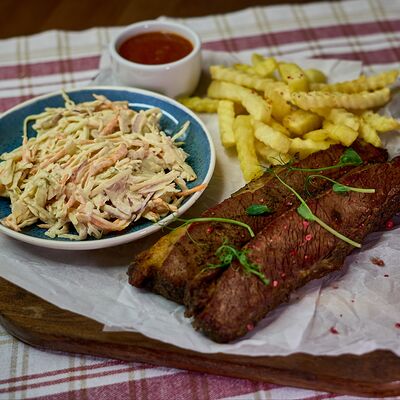 Брискет с картофелем фри в BBQ Bar по цене 1400 ₽