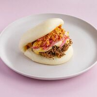 С рваной свининой и японским майонезом в Bao Mochi