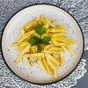 Картофель фрив Мужчина готовит по цене 170