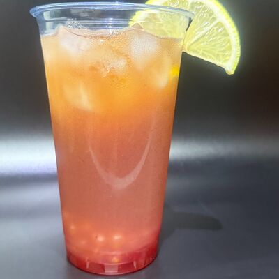 Бабл ти Клубника-банан собственного приготовления в Роллс Ройс Суши по цене 480 ₽