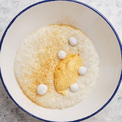 Рисовая каша, заварной крем, печенье в Эклерная по цене 580 ₽