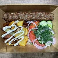 Ланч-бокс с люля из говядины в Давид