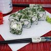 Ролл фирменный Летний в Sushi Pizza по цене 325