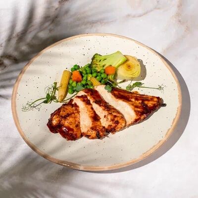 Куриная грудка на гриле в География по цене 800 ₽