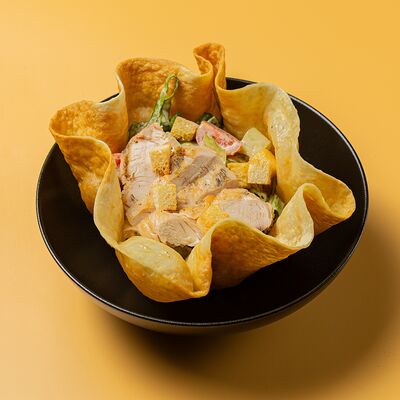 Цезарь с курицей в Cuba Libre по цене 630 ₽