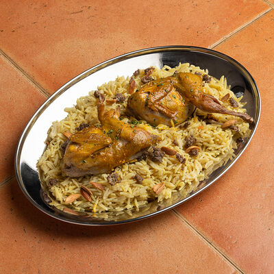 Фаршированная перепелка в Кафе Аль-карамарабская кухня по цене 870 ₽