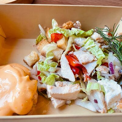 Салат из куриного филе в Дом кофе по цене 160 ₽