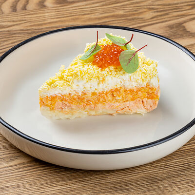 Салат Мимоза с лососем и красной икрой в Лисичкино Чехова по цене 950 ₽