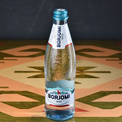 Вода Borjomi газированная в АйДаБаран по цене 390 ₽