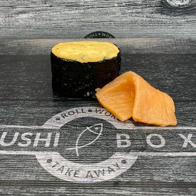 Суши Острый лосось в SUSHIBOX по цене 69