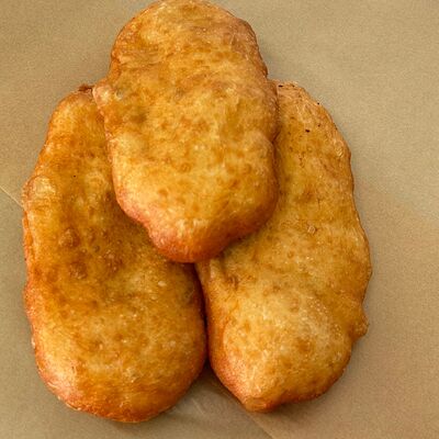 Пирожок с мясом жареный в Пирожковая по цене 125 ₽