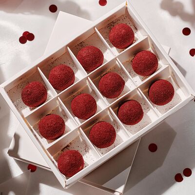 Набор конфет Трюфель смородиновый (12 шт.) в Kalabasa по цене 2700 ₽