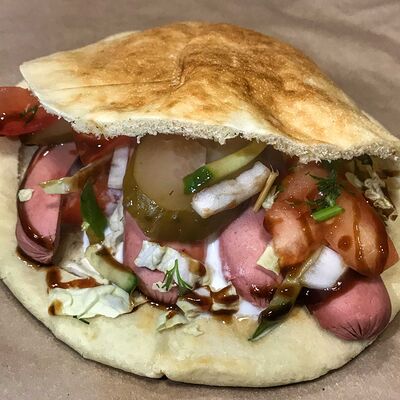 Хот-дог в пите в Шаверма шамс по цене 359 ₽