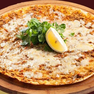 Лахмаджун мясной (халяль) (35 см) в Шаурмист по цене 800 ₽