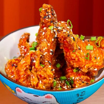 Куриные крылья sweet chili в Kurama Ramen по цене 640 ₽