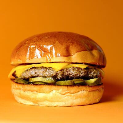 Чизбургер в Braza по цене 500 ₽