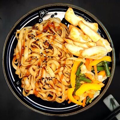 Wok с курицей в ПИКНИК 24/7 по цене 460 ₽