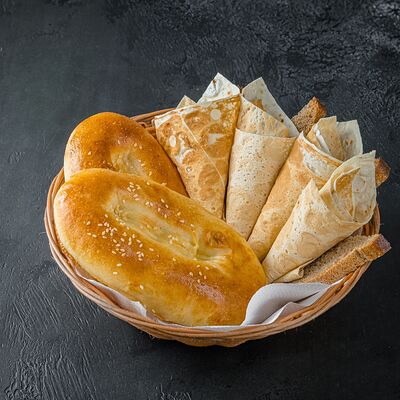 Лепешка в Ресторан Воробьёвы Горы PREMIUM по цене 173 ₽